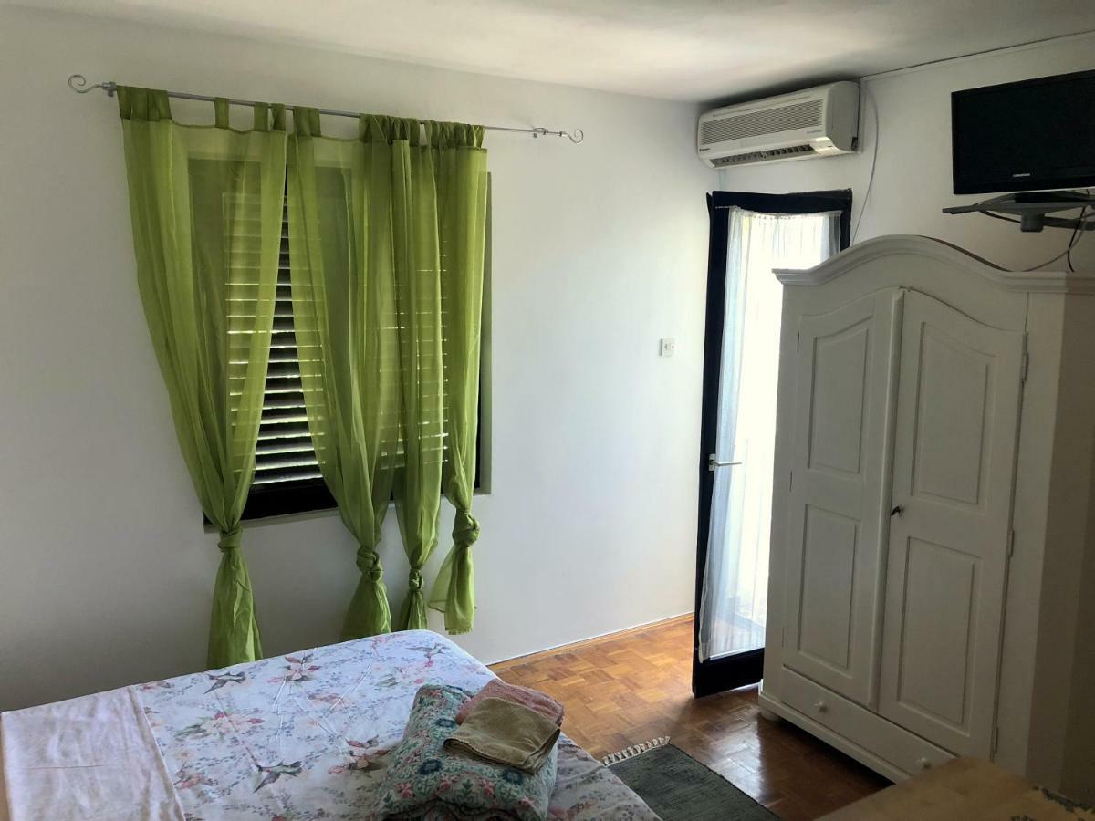 Guesthouse Vila Ruzmarin Ždrelac 外观 照片
