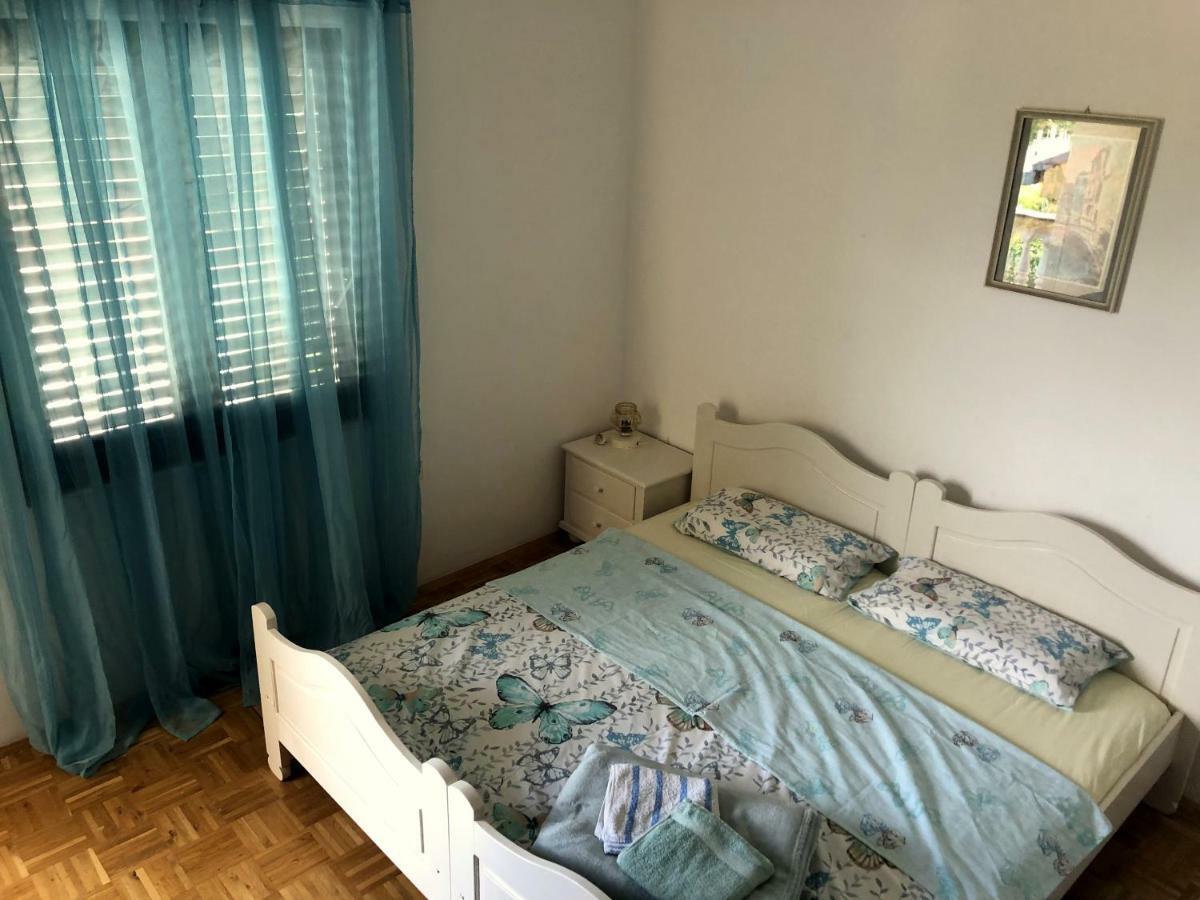 Guesthouse Vila Ruzmarin Ždrelac 外观 照片