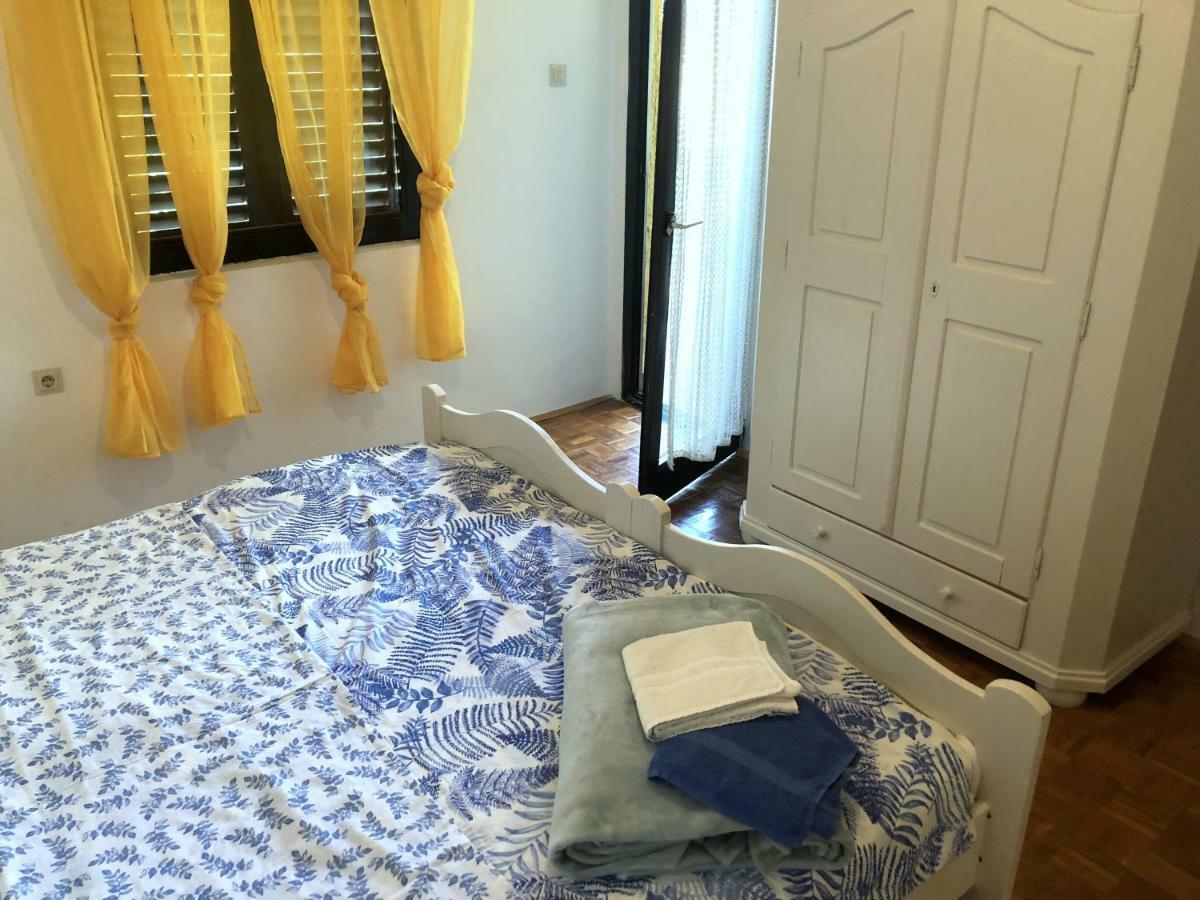Guesthouse Vila Ruzmarin Ždrelac 外观 照片