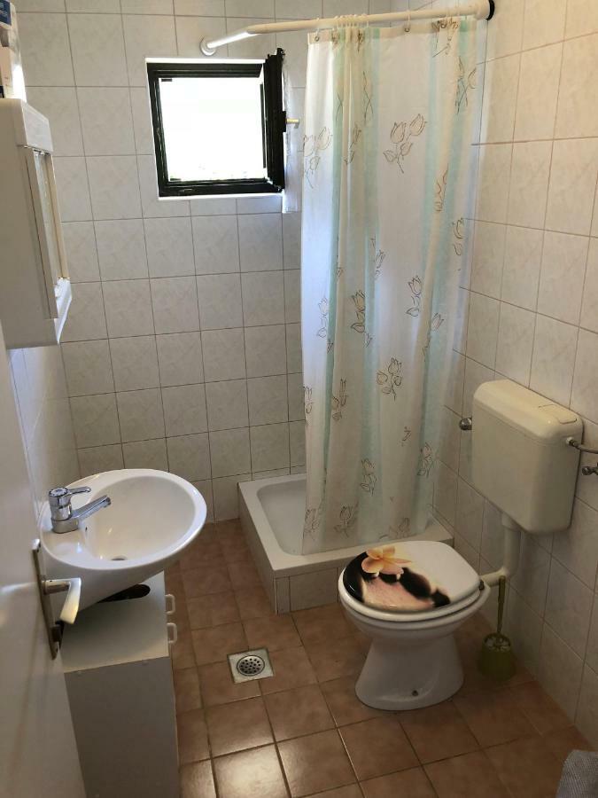 Guesthouse Vila Ruzmarin Ždrelac 外观 照片