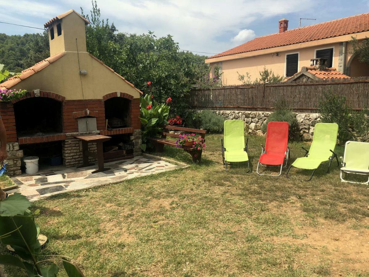 Guesthouse Vila Ruzmarin Ždrelac 外观 照片